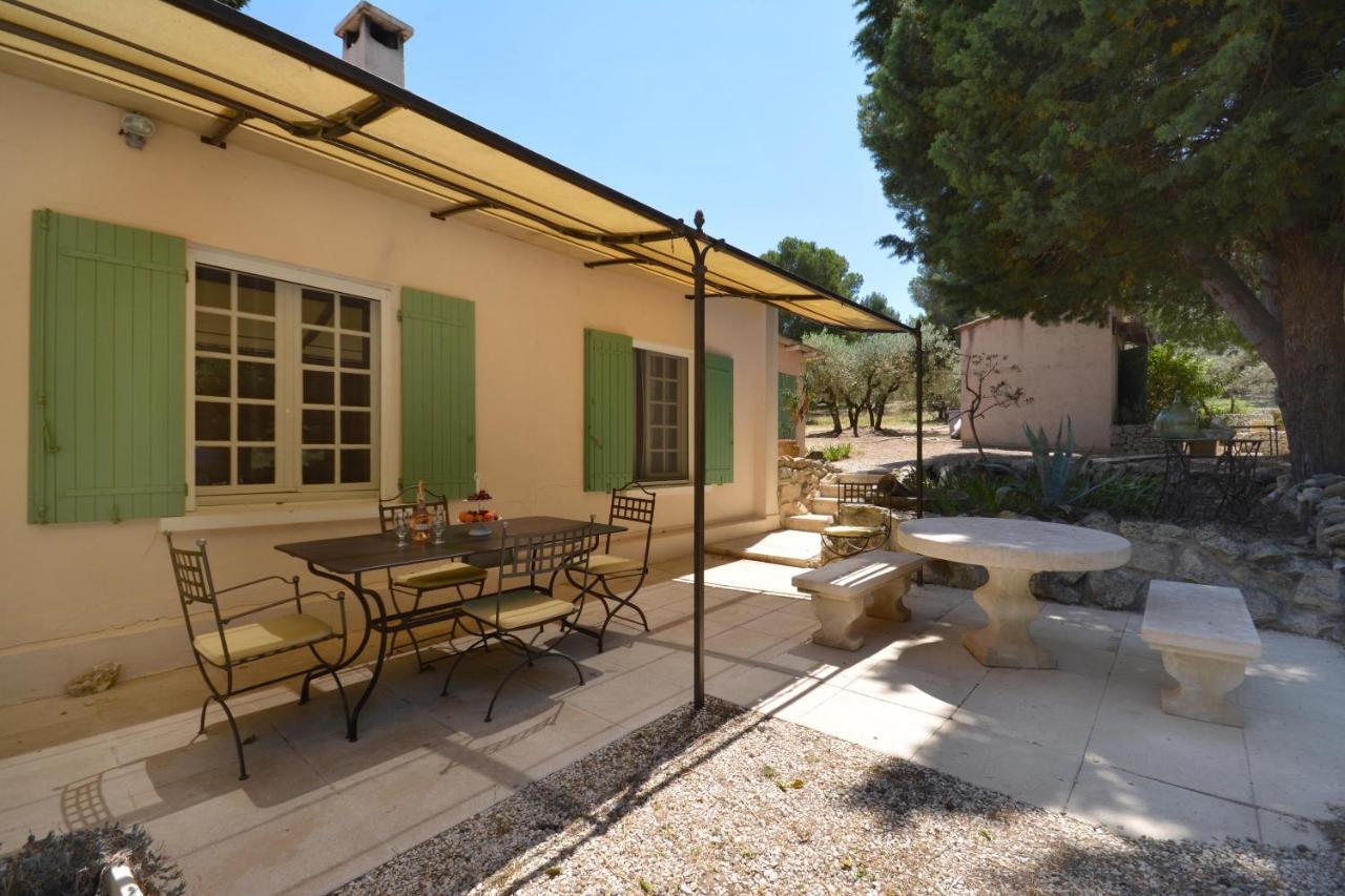 Les Mazets De La Reine Pedauque Villa Paradou Buitenkant foto